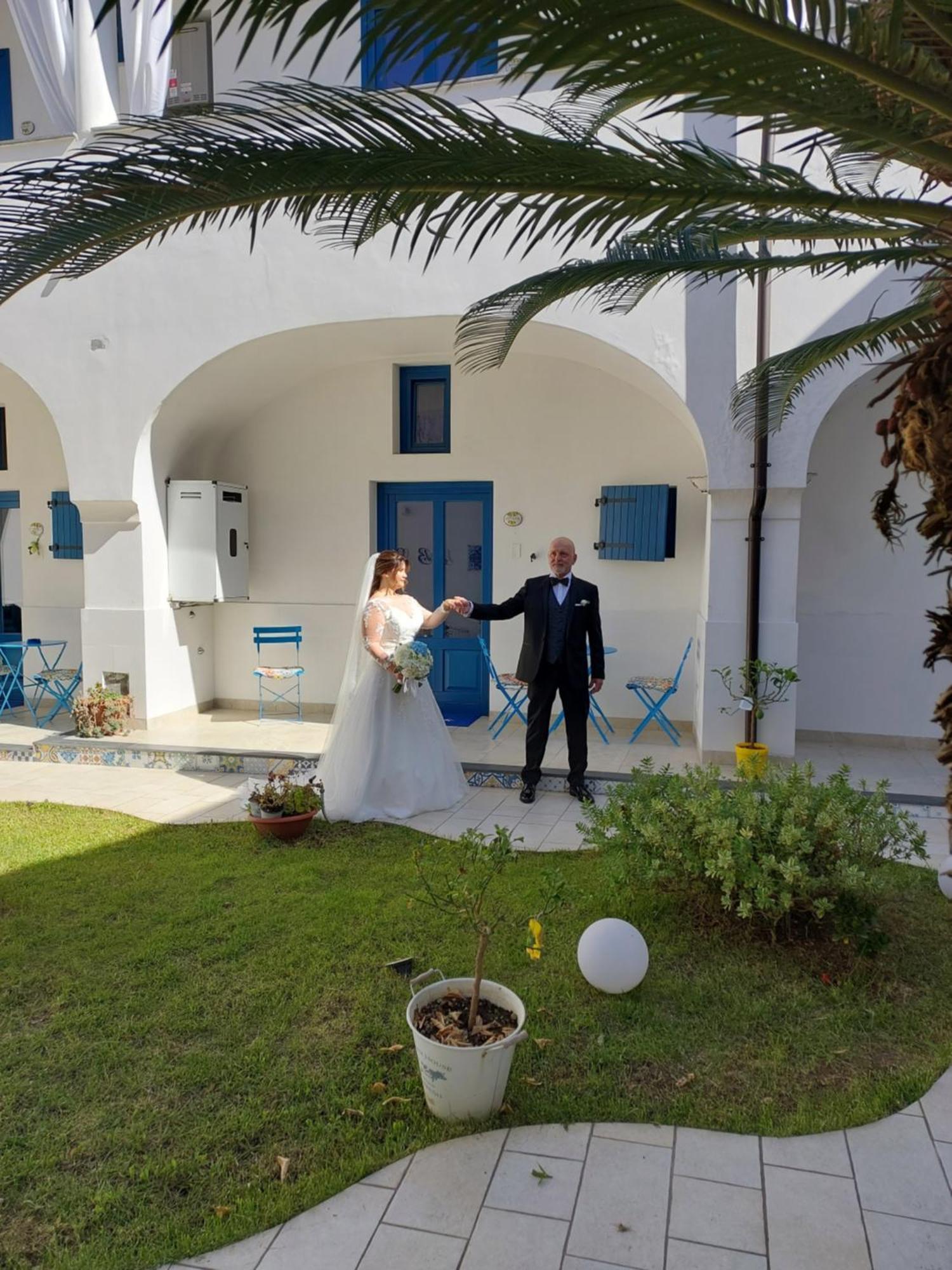 B&B Sognando Vietri E Spa Esclusiva 阿韦尔萨 外观 照片