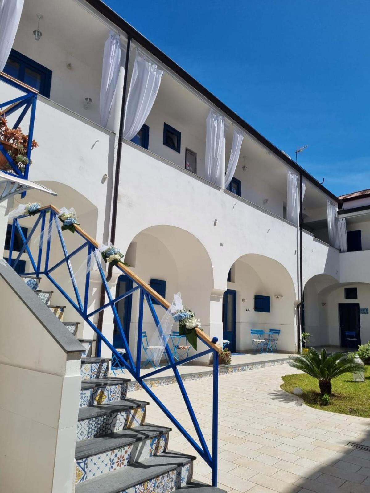 B&B Sognando Vietri E Spa Esclusiva 阿韦尔萨 外观 照片